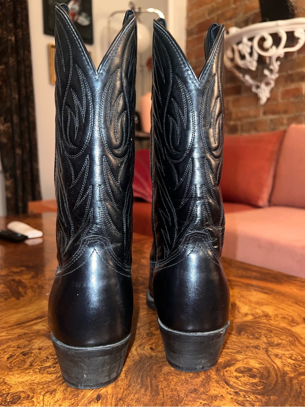 Laredo Black Leather Western Cowboy Boots with Pointed Toe - Picture 3 of 6